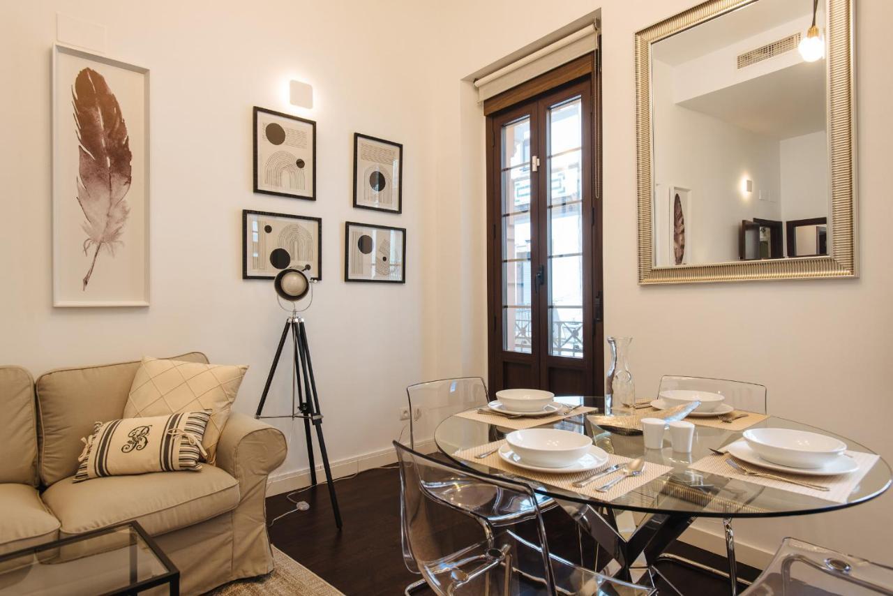 Apartamento Puerta Real - Free Parking Séville Extérieur photo
