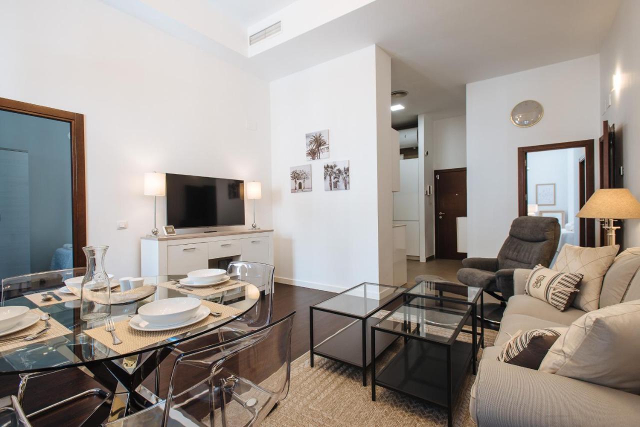 Apartamento Puerta Real - Free Parking Séville Extérieur photo