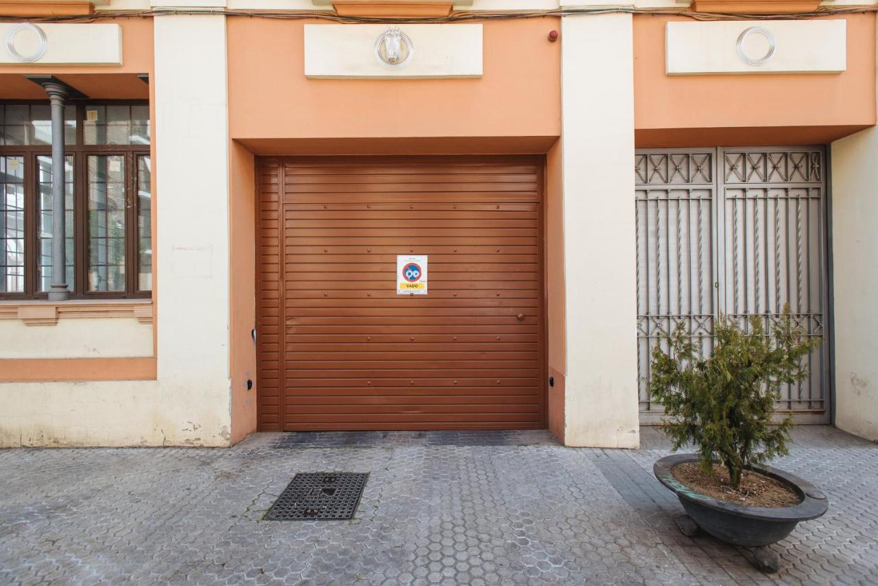 Apartamento Puerta Real - Free Parking Séville Extérieur photo